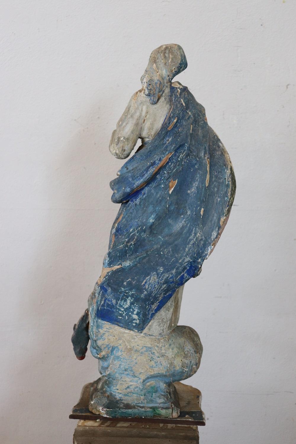 Antike Skulptur der Jungfrau Maria aus handgeschnitztem Holz aus dem 19. Jahrhundert im Angebot 5