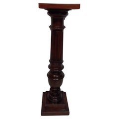 19. Jahrhundert Antike Nussbaumsäule gebeizt