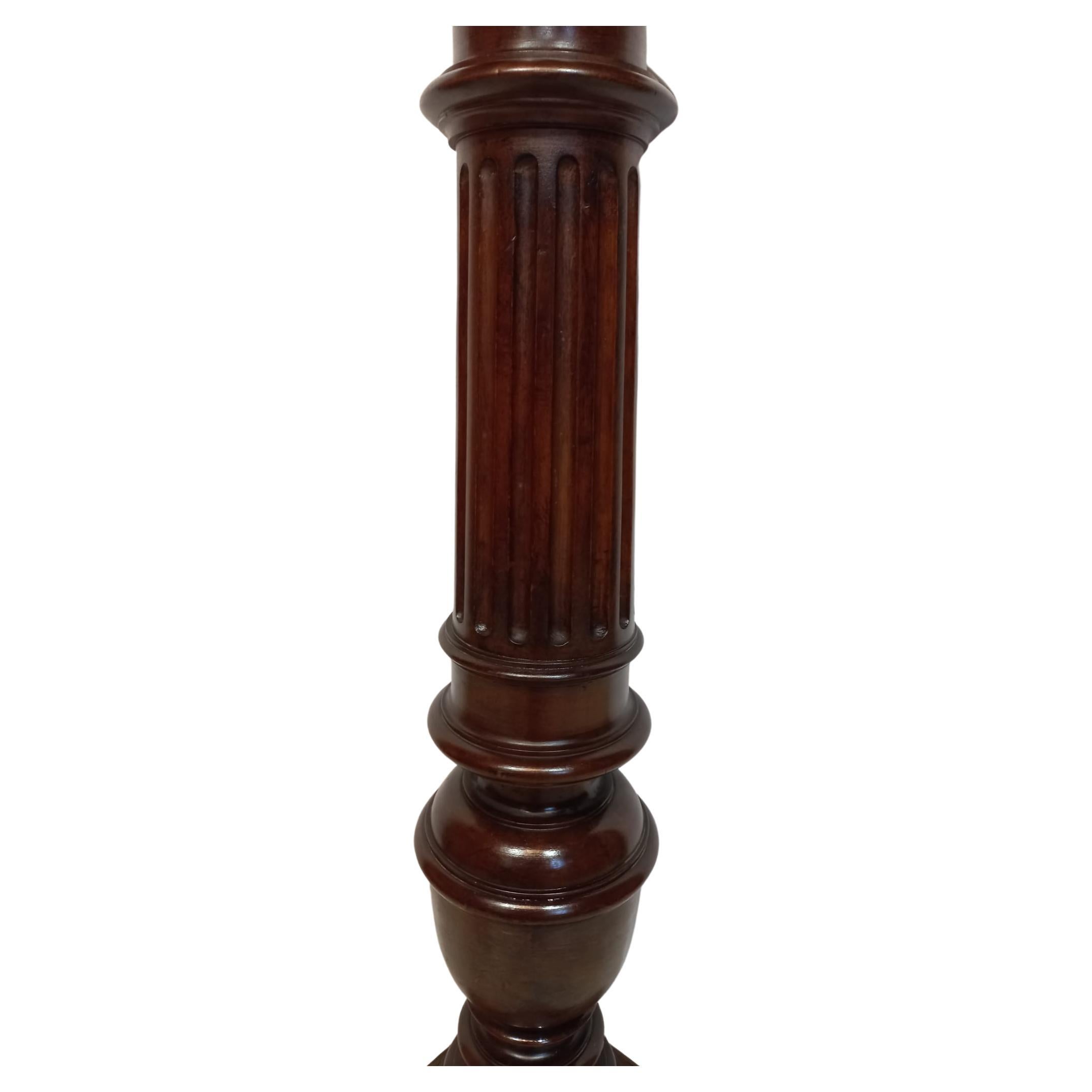19th Century Antique Walnut Column Stained In Good Condition For Sale In Vienna, AT
