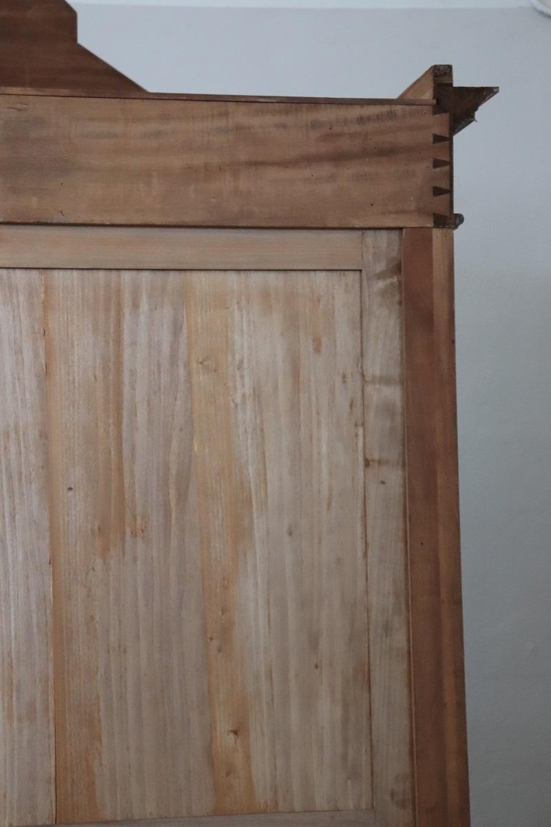 19th Century Antique Wardrobe in Walnut Veneer For Sale 10