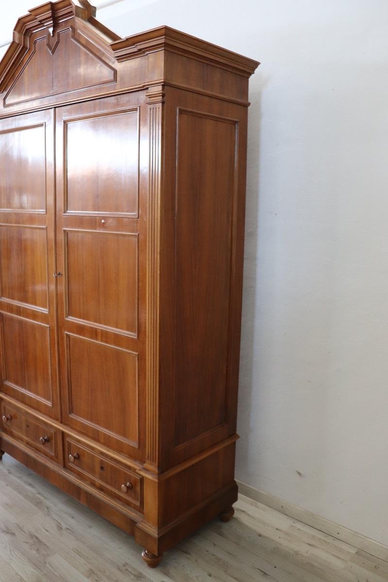 19th Century Antique Wardrobe in Walnut Veneer For Sale 1