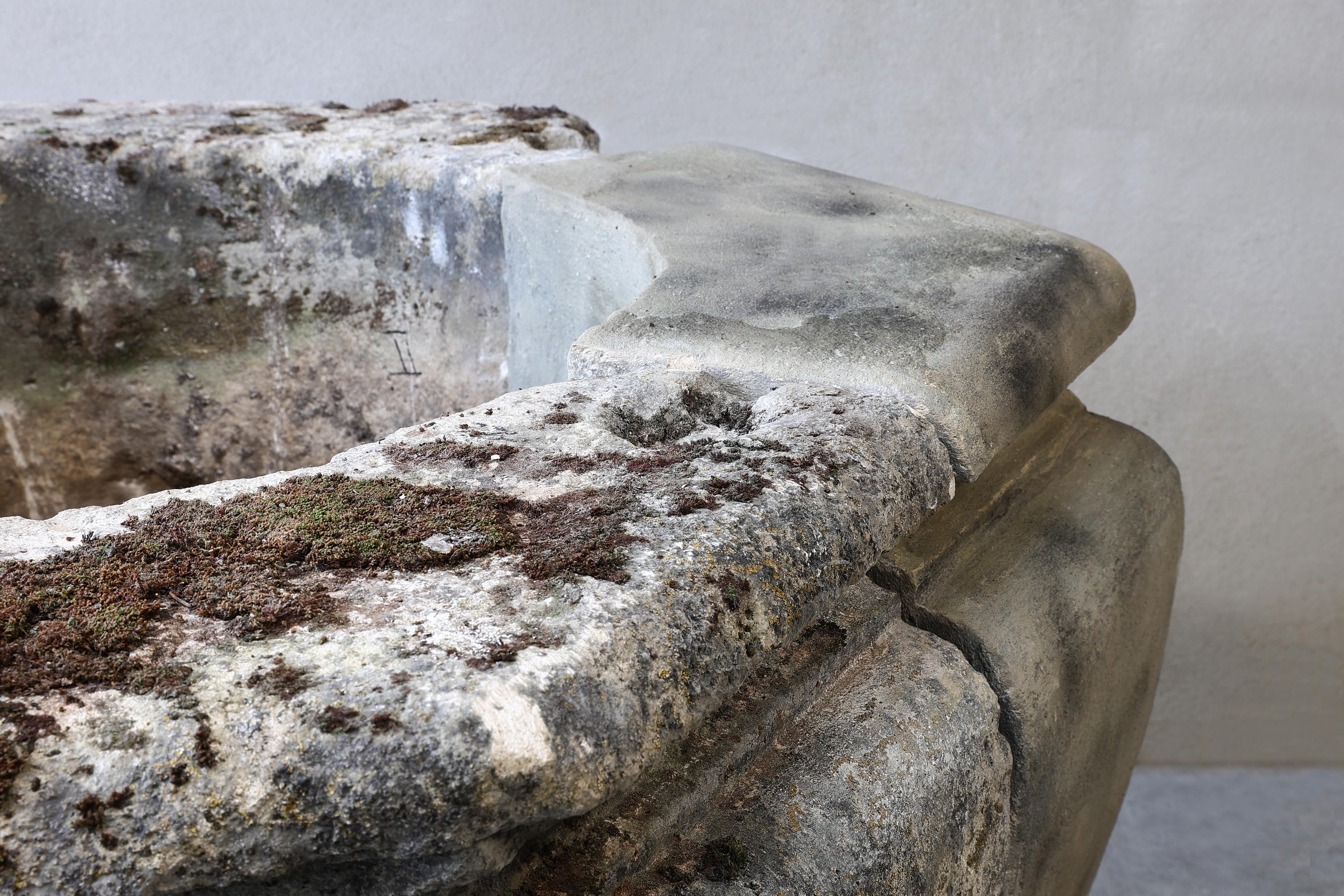 Français Well d'eau ancien en pierre calcaire française du 19ème siècle en vente