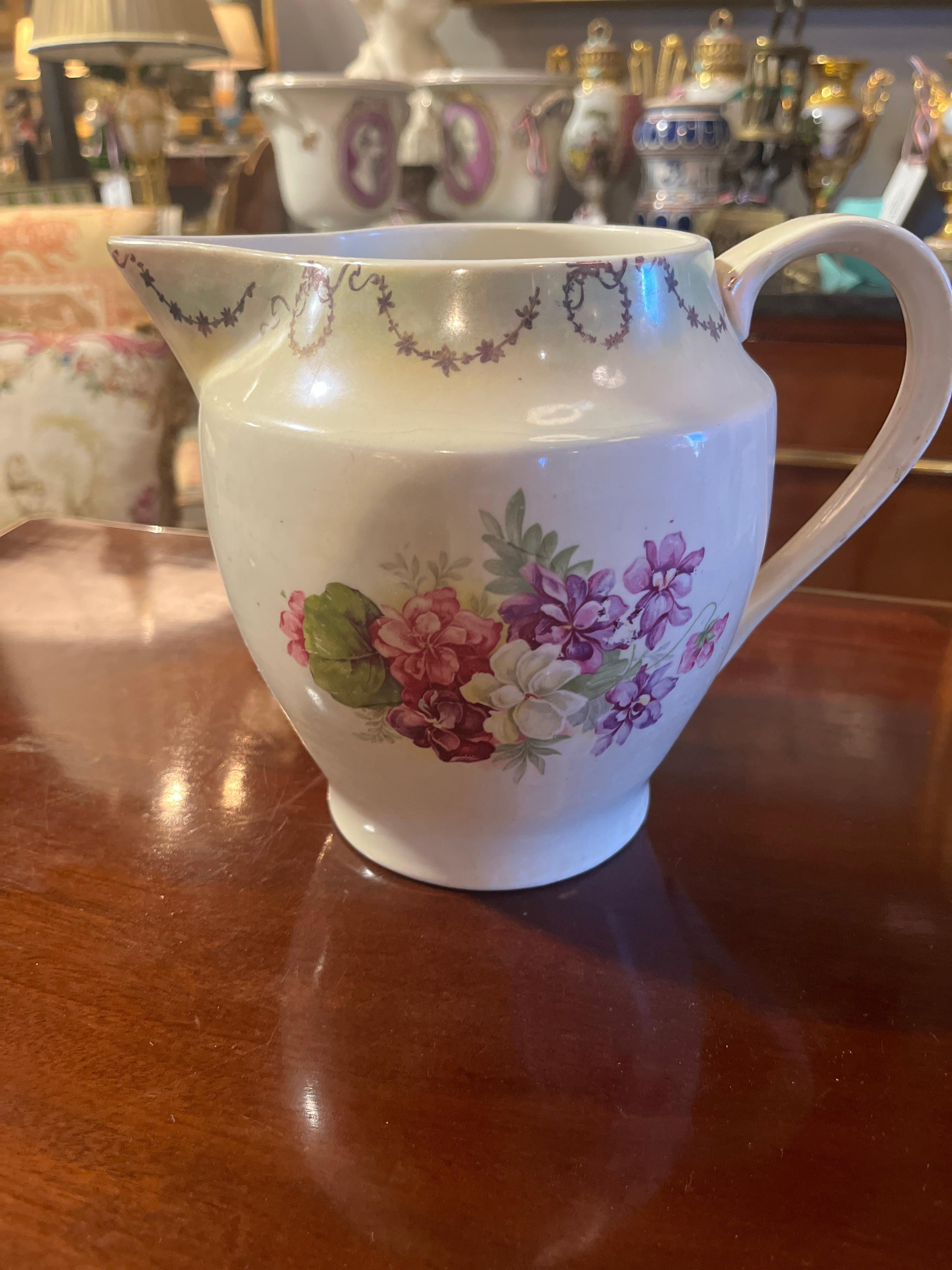 Brocca antica in ceramica Winona del XIX secolo. Bellissimo pezzo acquistato in Francia. Usura appropriata all'età, vedi foto dettagliate o scrivici per qualsiasi domanda. 