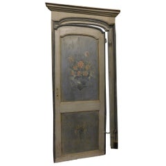 Porta antica del XIX secolo in legno laccato blu con cornice, elegante