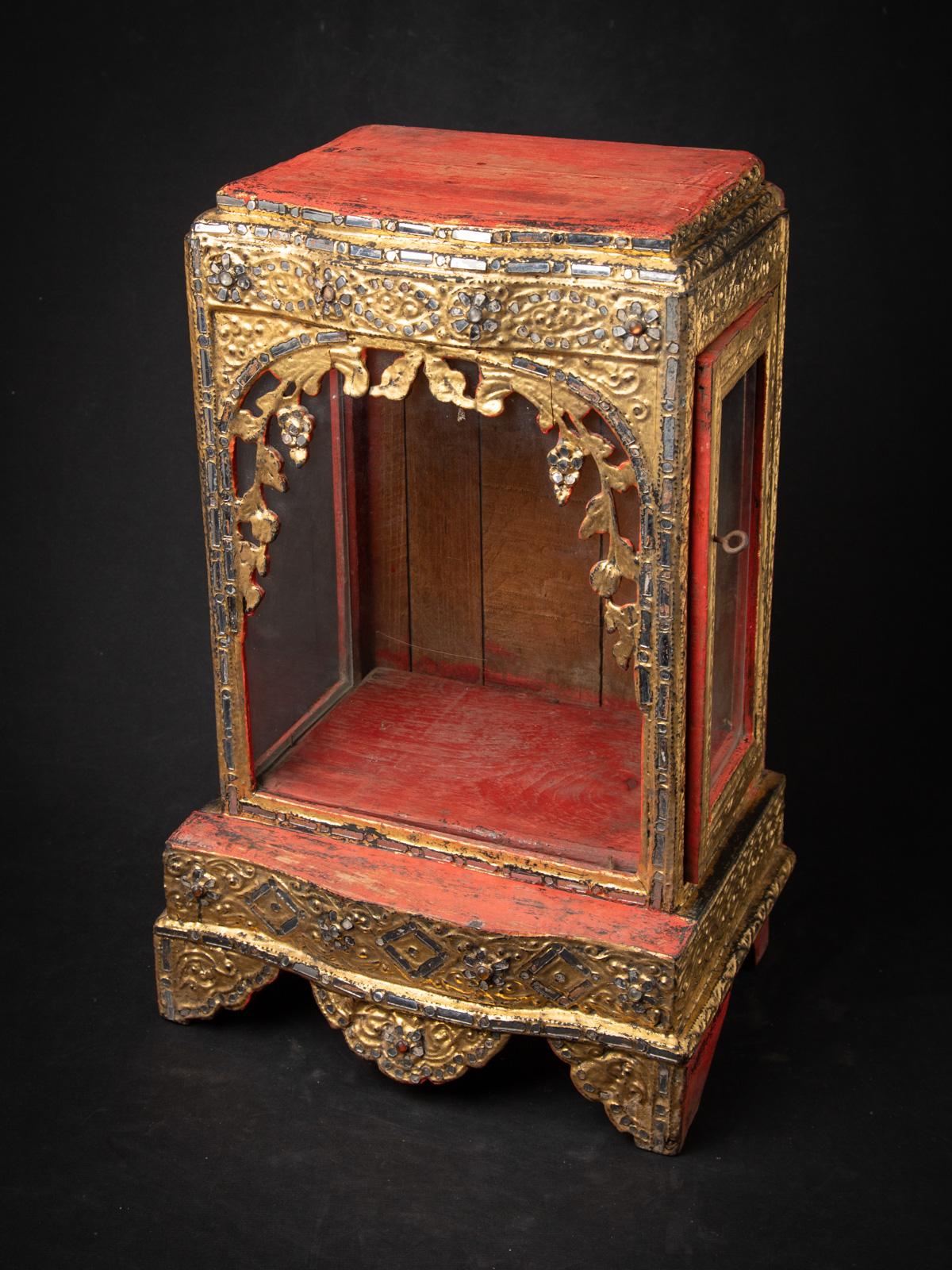 19th century Antique wooden Buddha temple - Original Buddhas For Sale 3