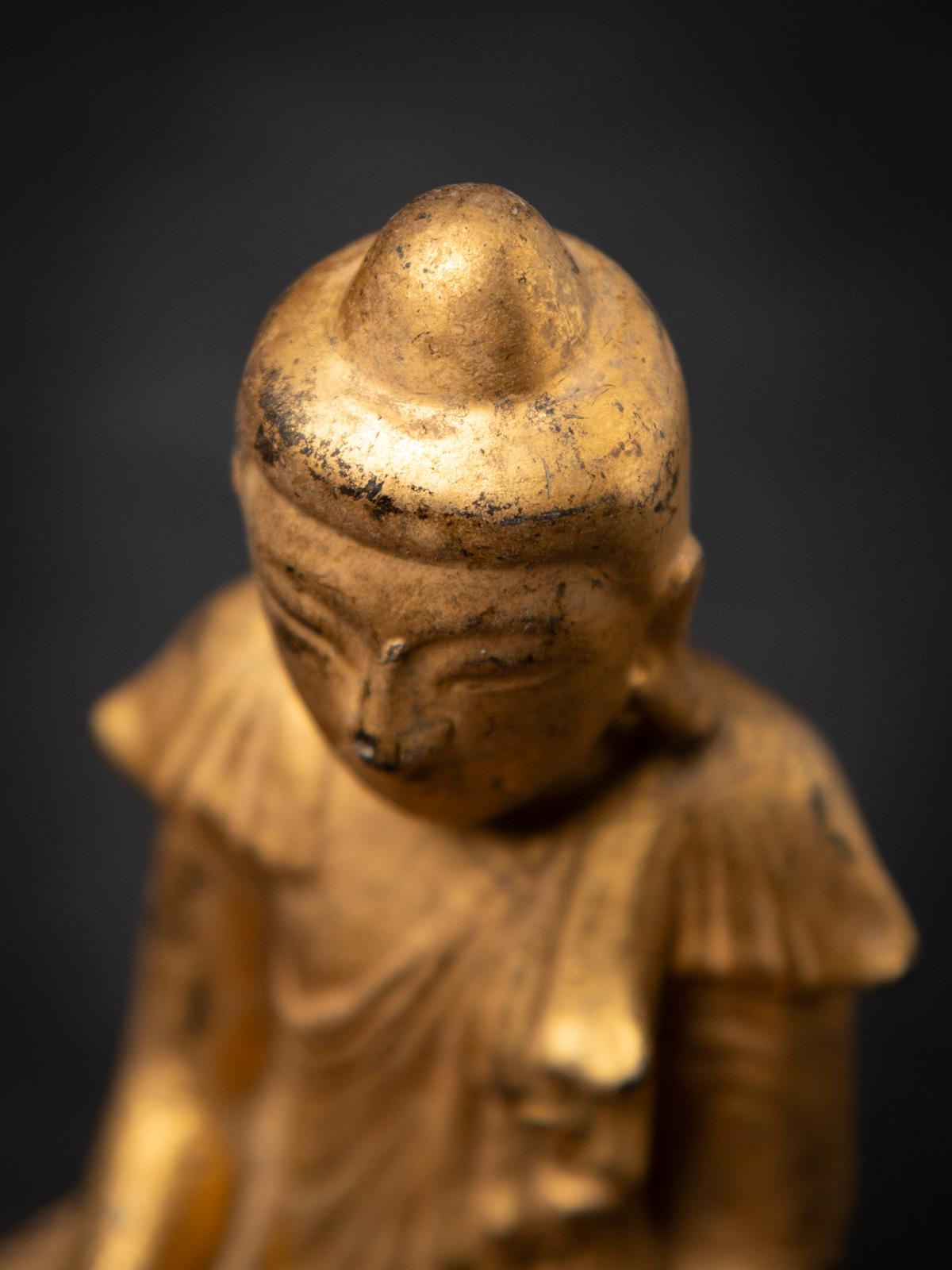 Siglo XIX Antigua estatua de Buda birmano de madera procedente de Birmania Birmano en venta