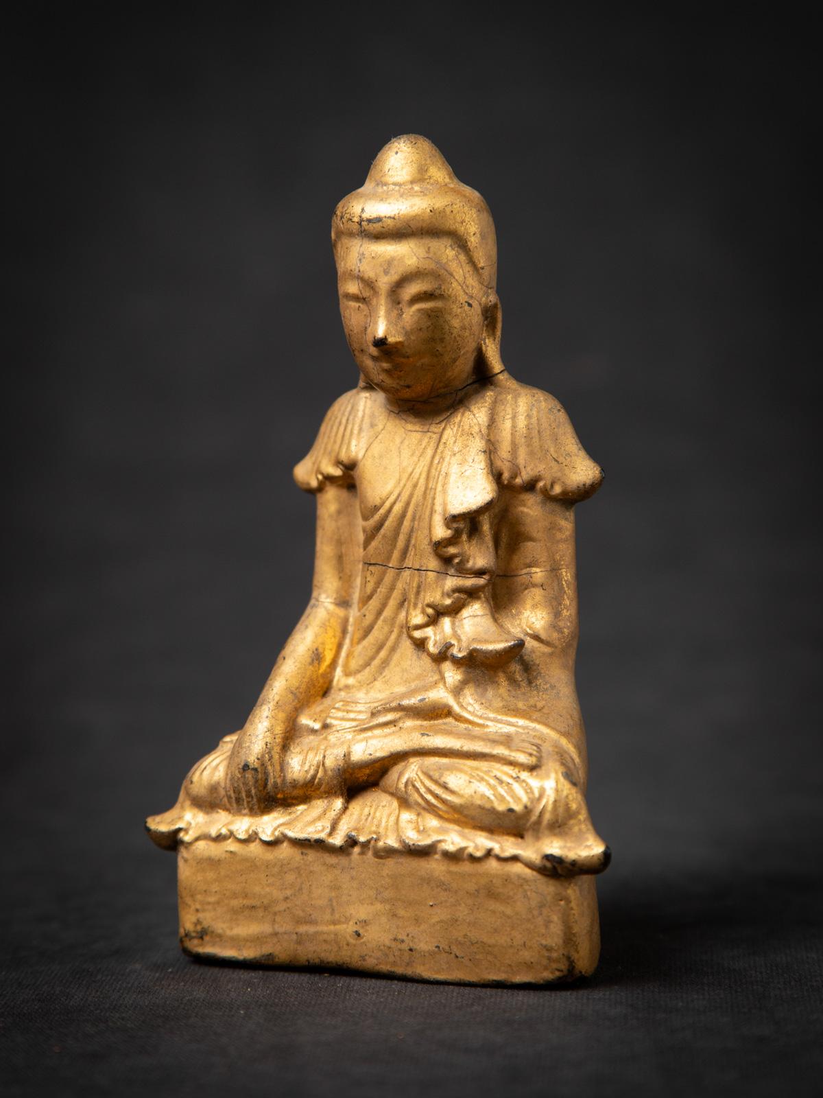19th century Antique wooden Burmese Buddha statue from Burma For Sale 1