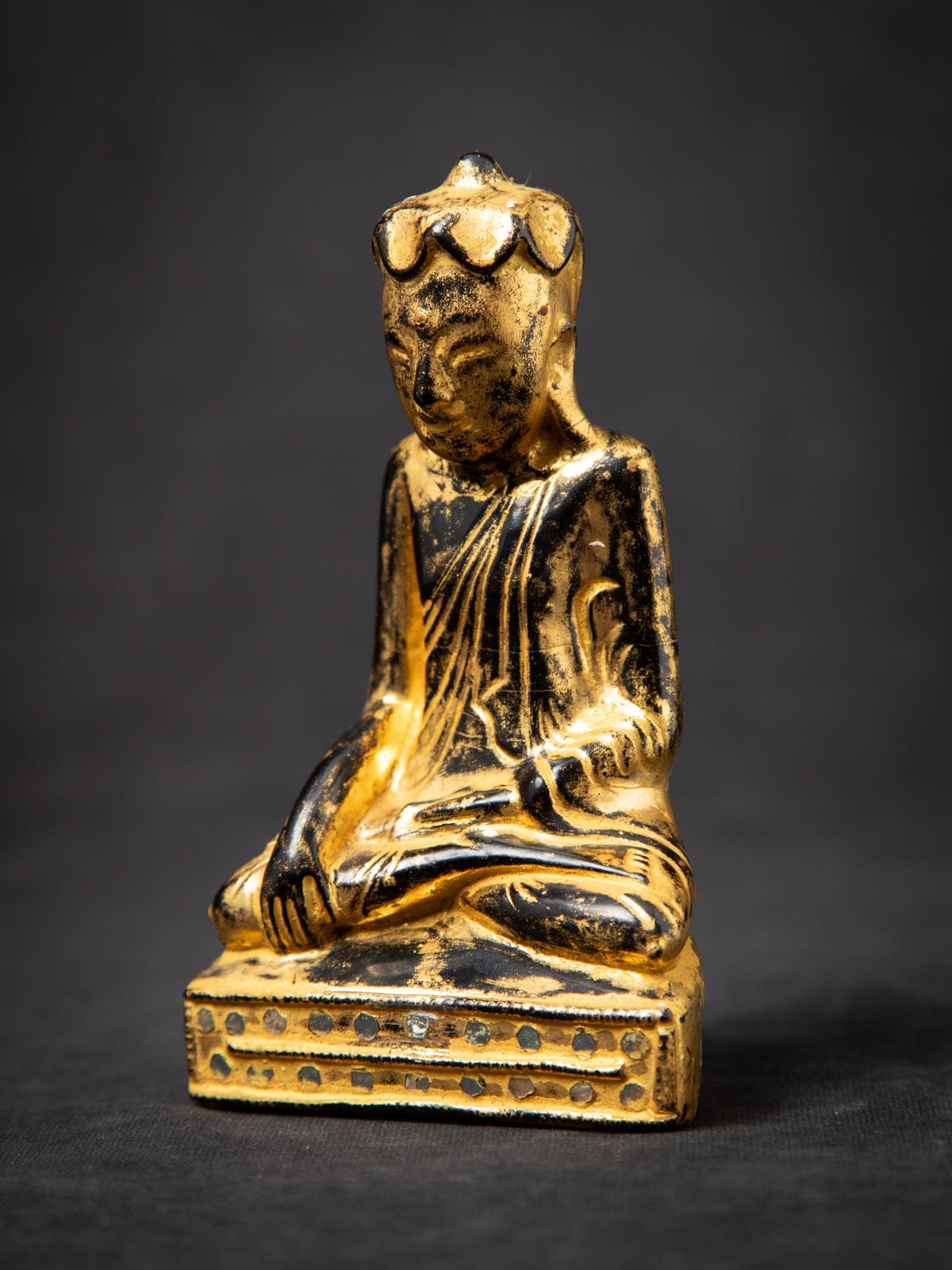 19th century Antique wooden Burmese Buddha statue from Burma For Sale 1