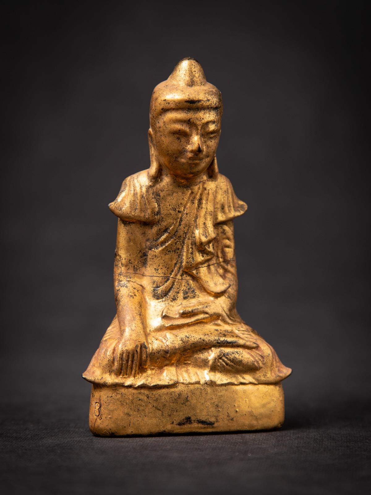 19th century Antique wooden Burmese Buddha statue from Burma For Sale 2