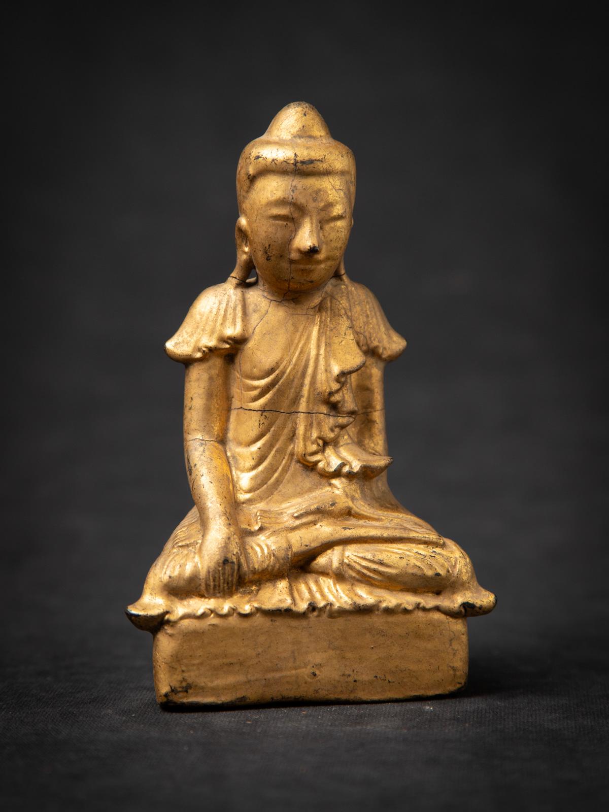 19th century Antique wooden Burmese Buddha statue from Burma For Sale 2