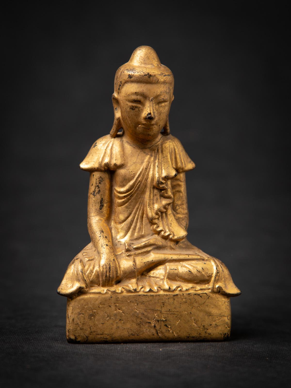Siglo XIX Antigua estatua de Buda birmano de madera procedente de Birmania en venta 1