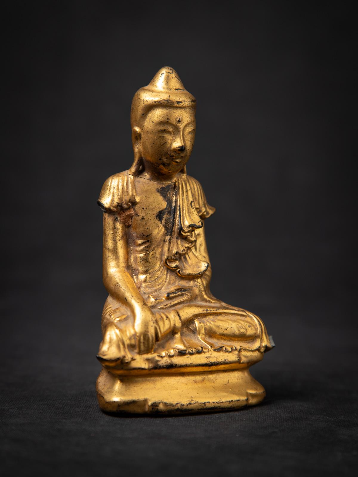 19th century Antique wooden Burmese Buddha statue from Burma For Sale 2