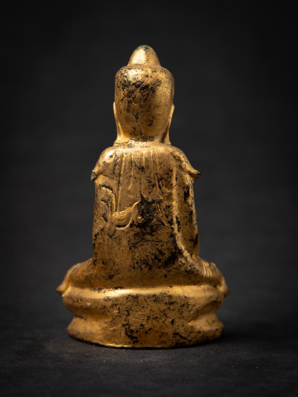 Statua di Buddha birmano in legno del XIX secolo, antica, proveniente dalla Birmania in vendita 4