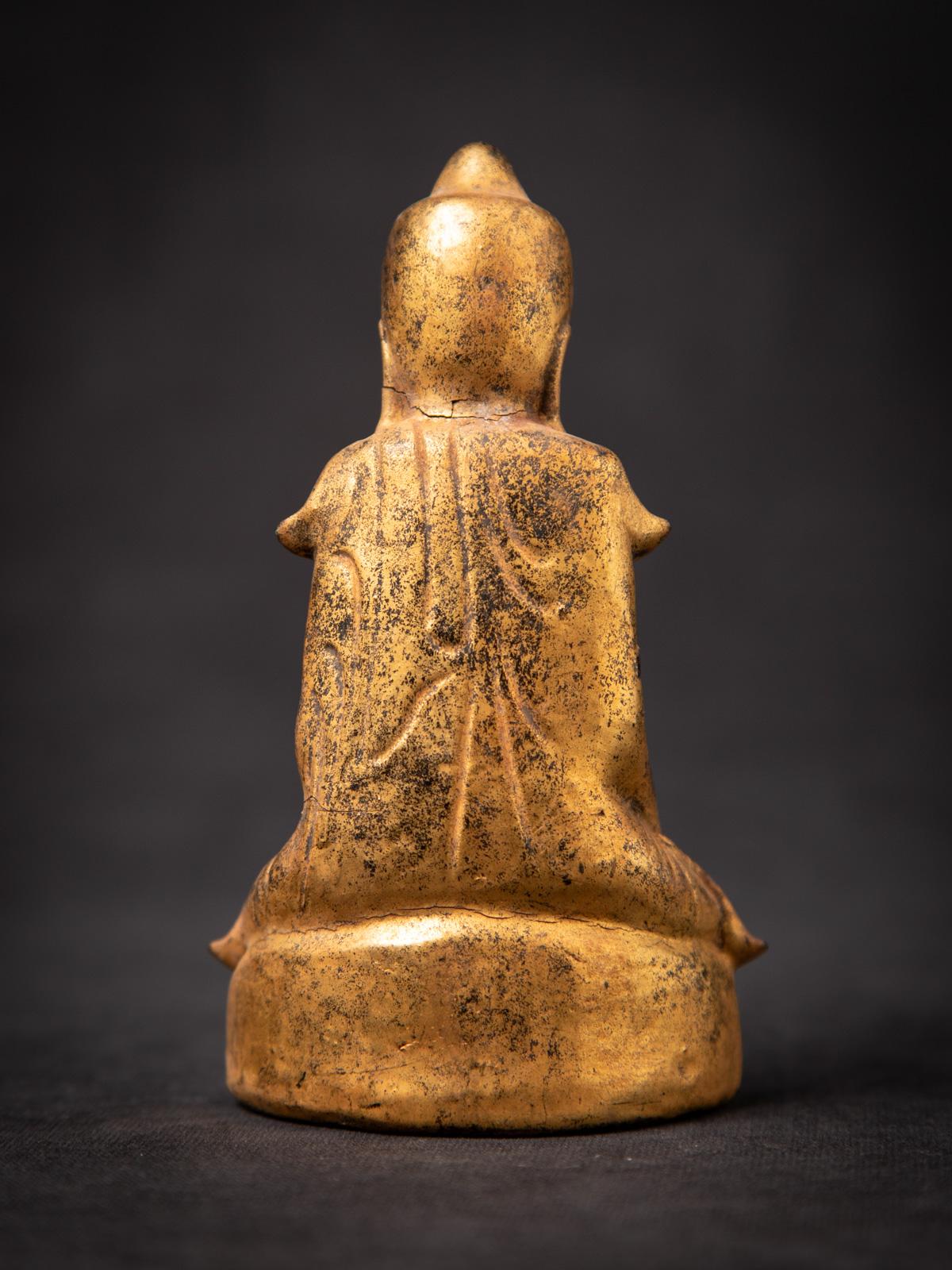 19th century Antique wooden Burmese Buddha statue from Burma For Sale 4