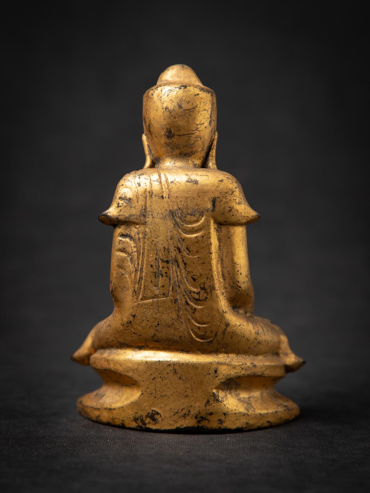 19th century Antique wooden Burmese Buddha statue from Burma For Sale 4