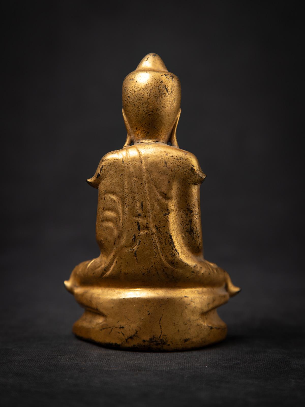 19th century Antique wooden Burmese Buddha statue from Burma For Sale 4