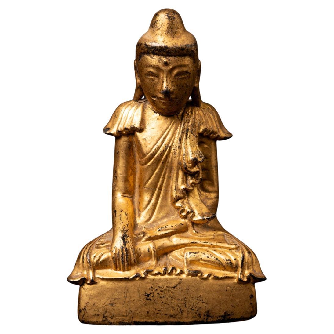 19th century antique wooden Burmese Buddha statue in Bhumisparsha Mudra For Sale