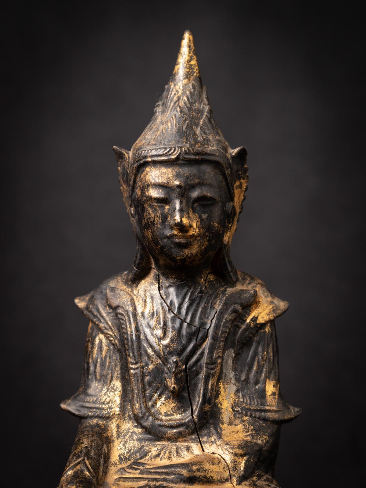 19th Century Antique Wooden Burmese Buddha Statue in Shan 'Tai Yai' Style 5