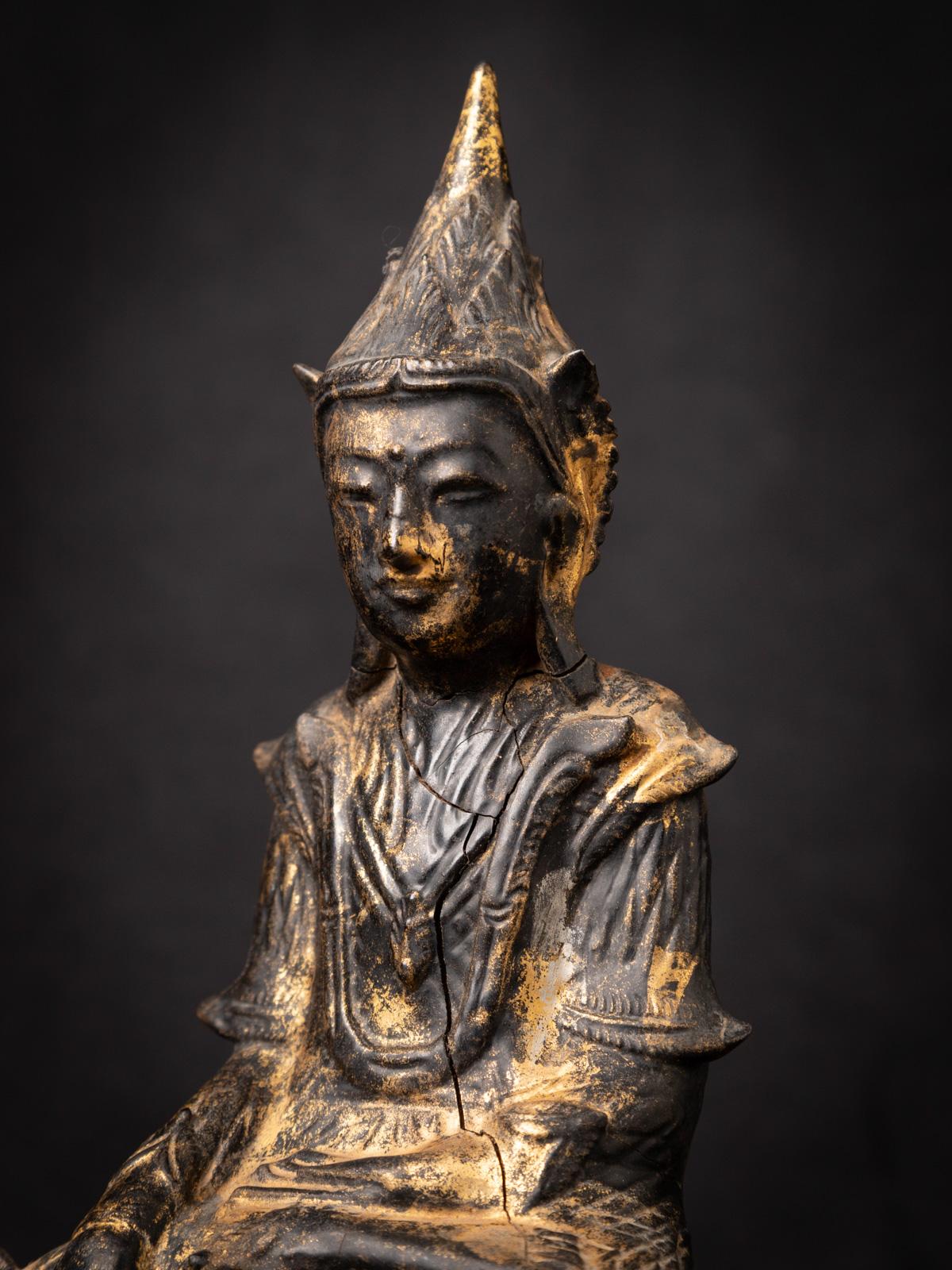 19th Century Antique Wooden Burmese Buddha Statue in Shan 'Tai Yai' Style 6
