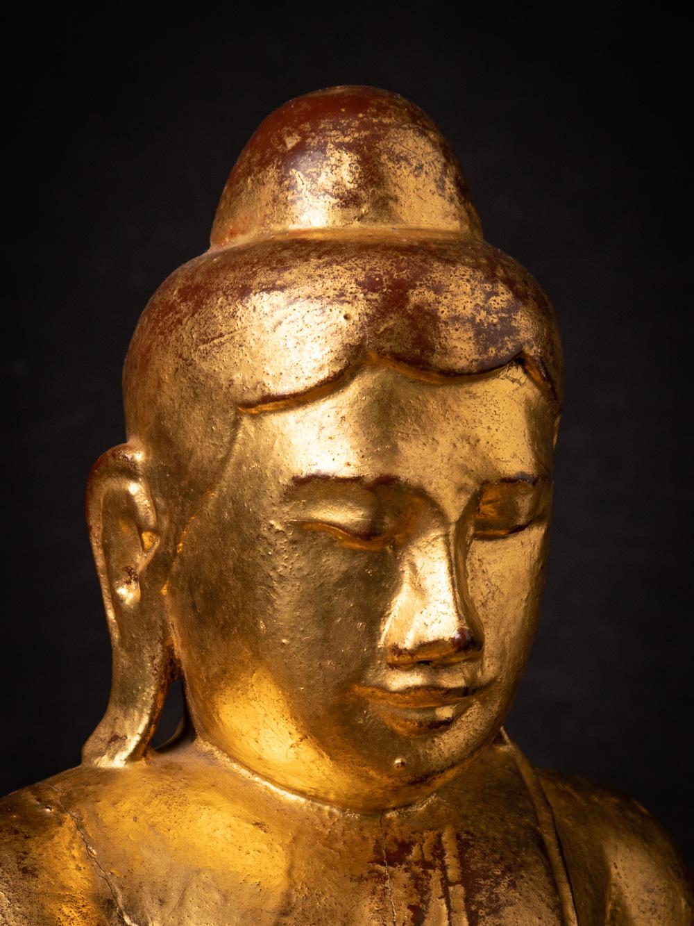 19th century antique wooden Burmese Lotus Buddha in Bhumisparsha Mudra For Sale 5