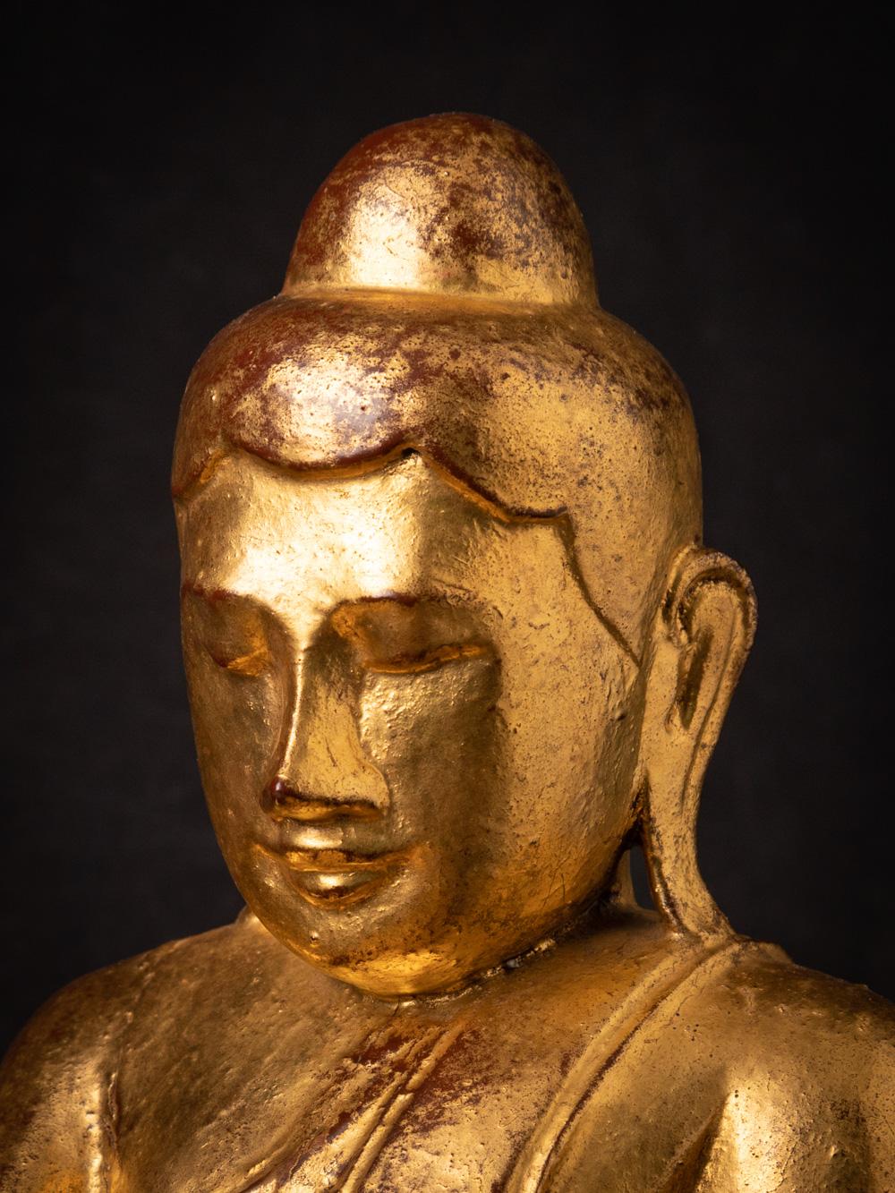 19th century antique wooden Burmese Lotus Buddha in Bhumisparsha Mudra For Sale 7