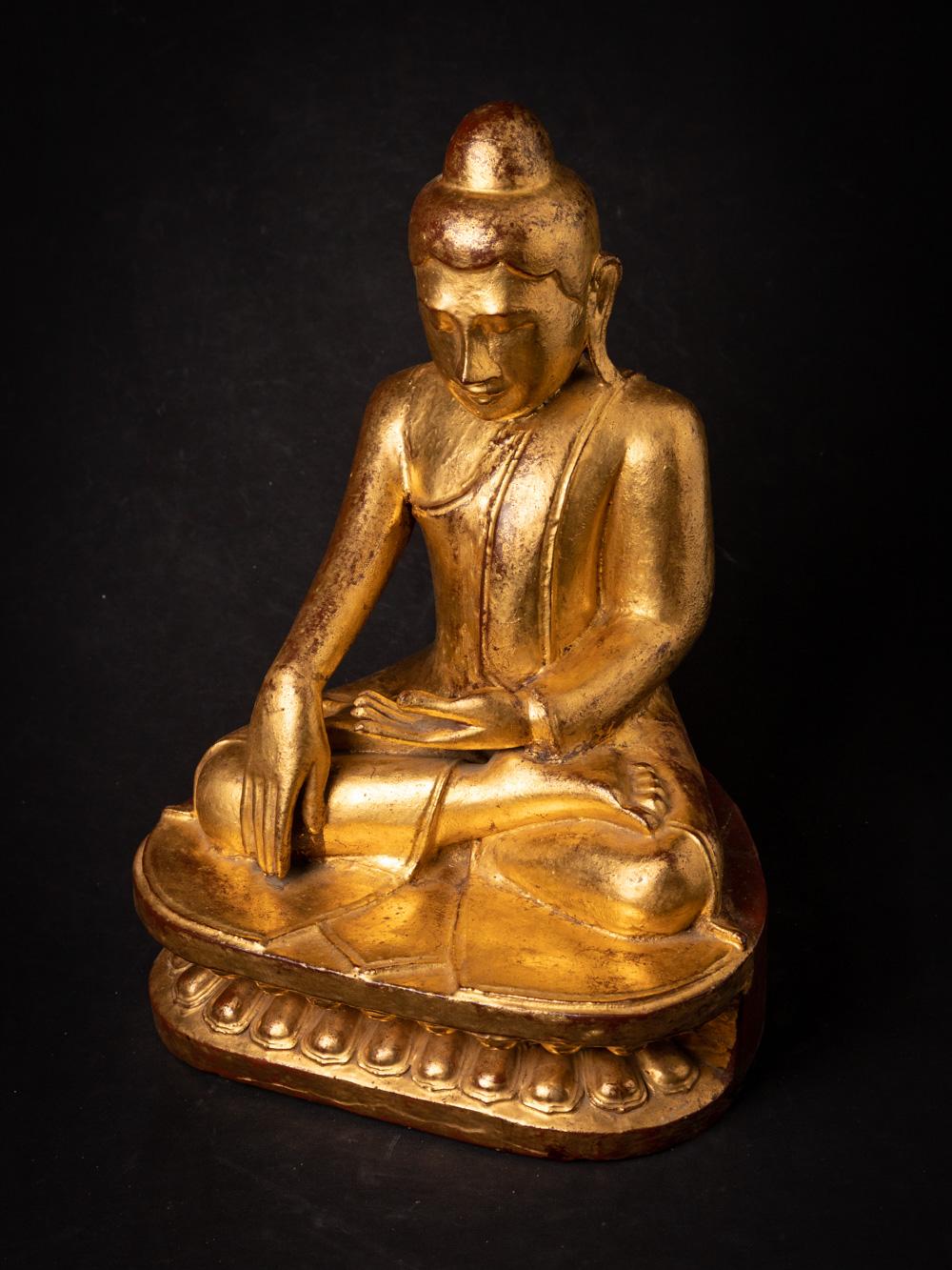19th century antique wooden Burmese Lotus Buddha in Bhumisparsha Mudra For Sale 4