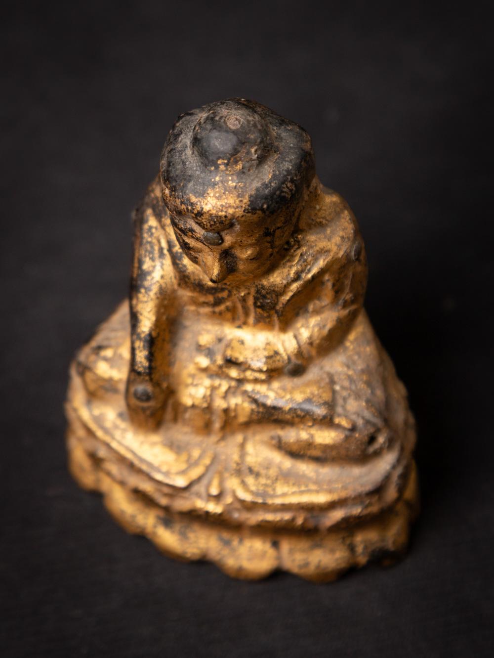 19th century Antique wooden Burmese Lotus Buddha statue in Bhumisparsha Mudra For Sale 5