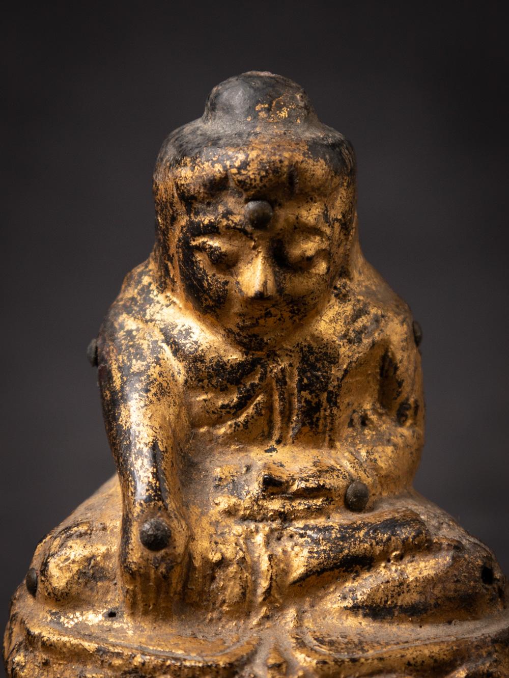 19th century Antique wooden Burmese Lotus Buddha statue in Bhumisparsha Mudra For Sale 1