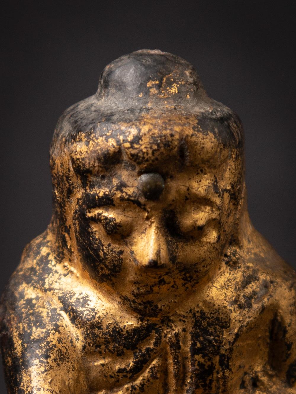 19th century Antique wooden Burmese Lotus Buddha statue in Bhumisparsha Mudra For Sale 2