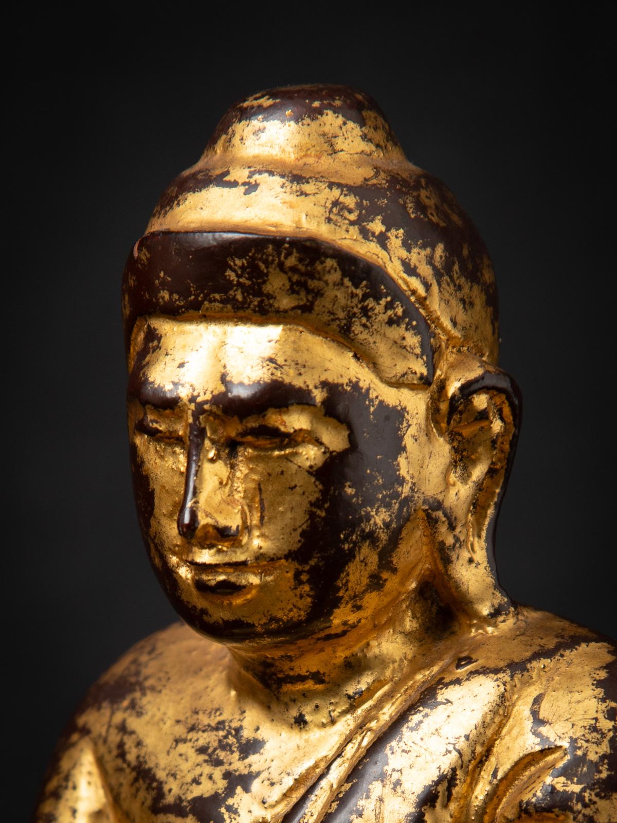 19th century Antique wooden Burmese Mandalay Buddha from Burma For Sale 7