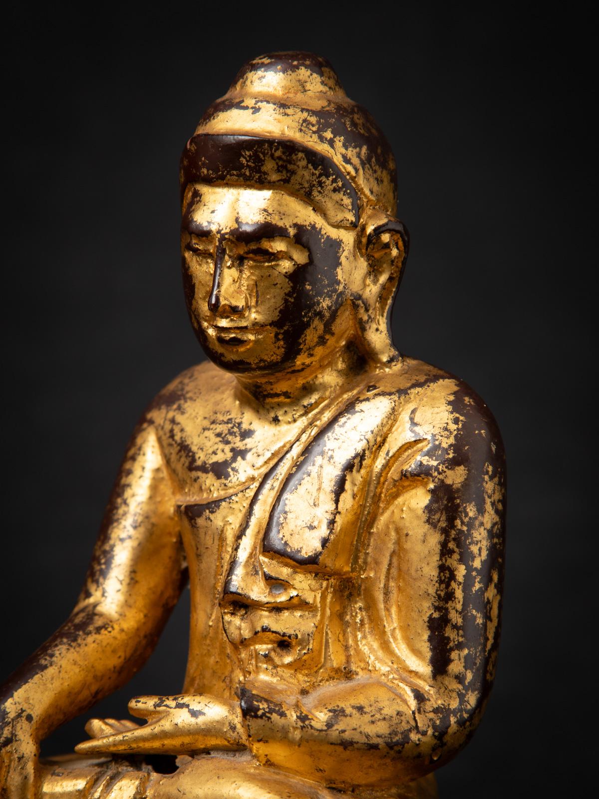 19th century Antique wooden Burmese Mandalay Buddha from Burma For Sale 8