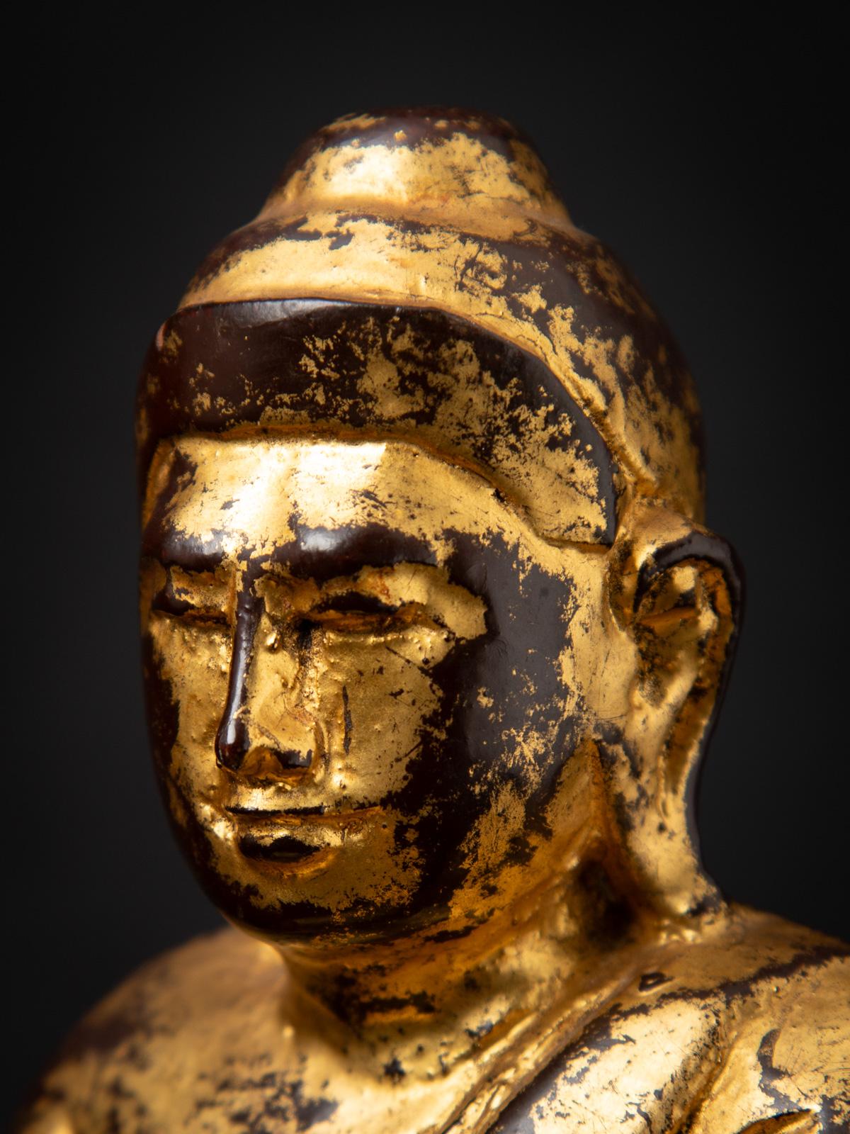 19th century Antique wooden Burmese Mandalay Buddha from Burma For Sale 4