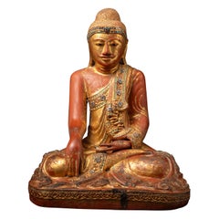 Antiker burmesischer Mandalay-Buddha aus Holz aus Burma aus dem 19. Jahrhundert