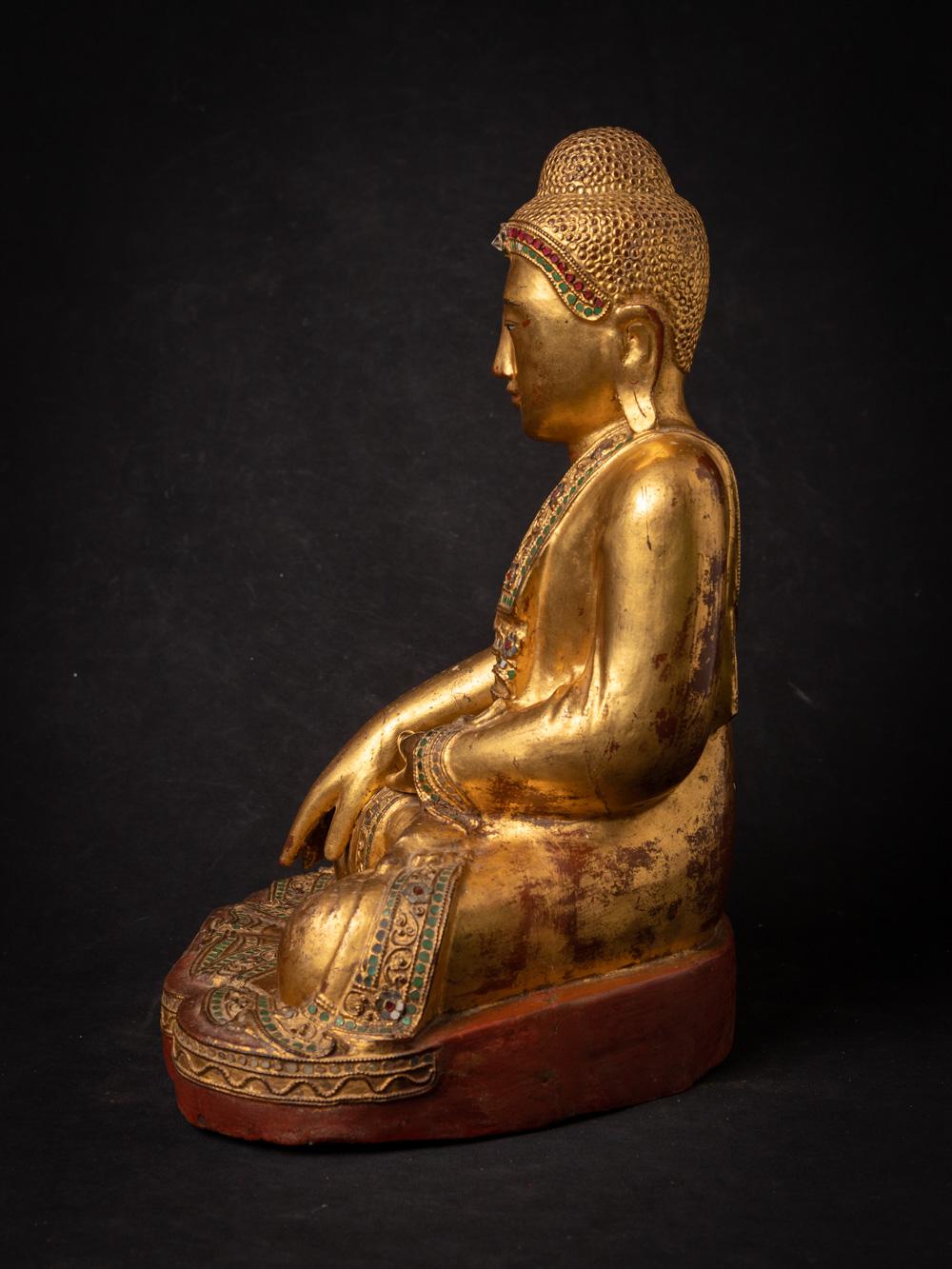 19th century antique wooden Burmese Mandalay Buddha - OriginalBuddhas In Good Condition For Sale In DEVENTER, NL