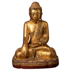 Antiker burmesischer Mandalay-Buddha aus Holz aus dem 19. Jahrhundert