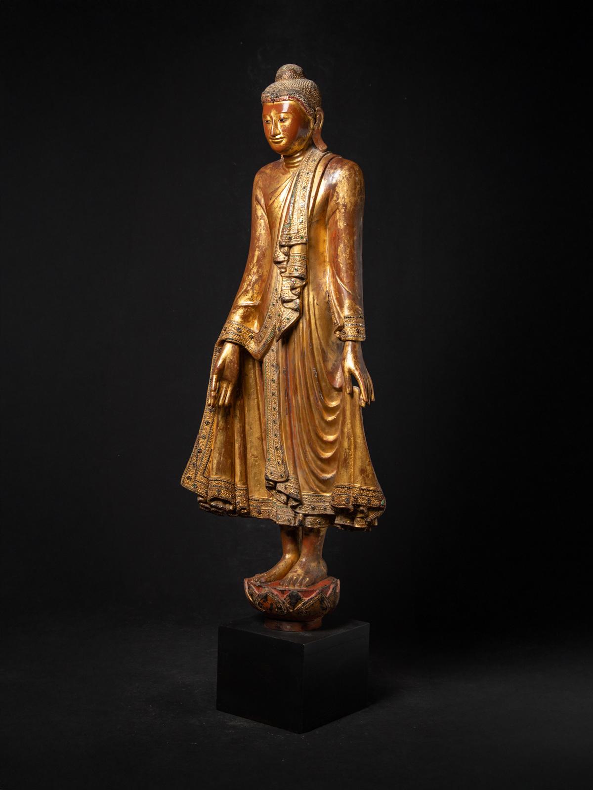 Wood 19th century Antique wooden Burmese Mandalay Buddha statue in Mandalay style For Sale