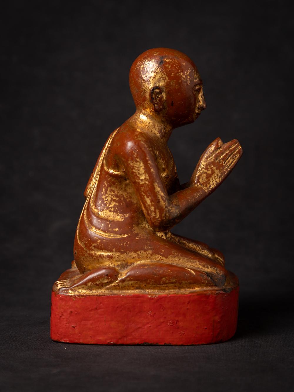 19th century Antique wooden Burmese Monk statue from Burma In Good Condition In DEVENTER, NL