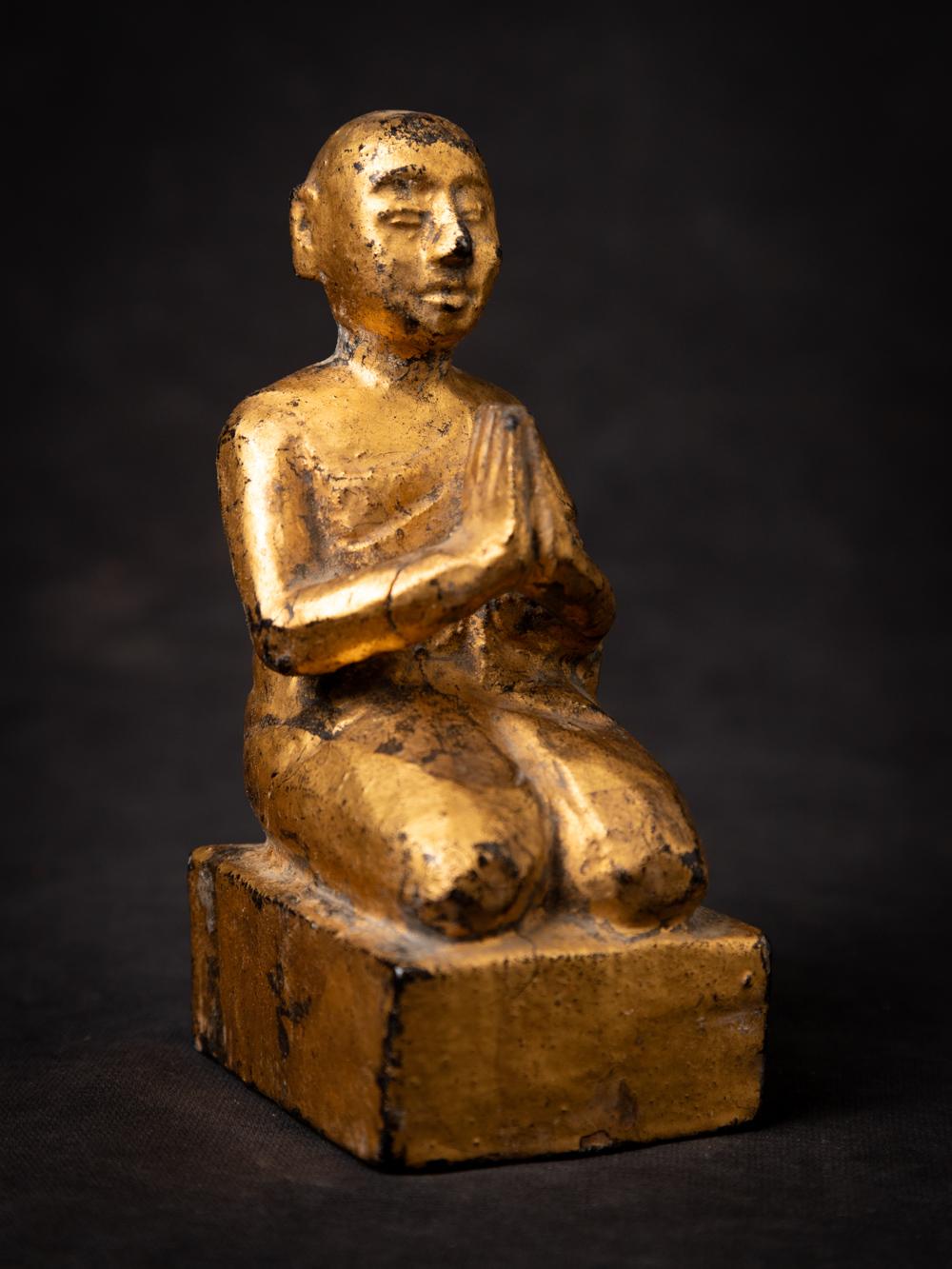19th century Antique wooden Burmese Monk statue from Burma - Originalbuddhas In Good Condition In DEVENTER, NL