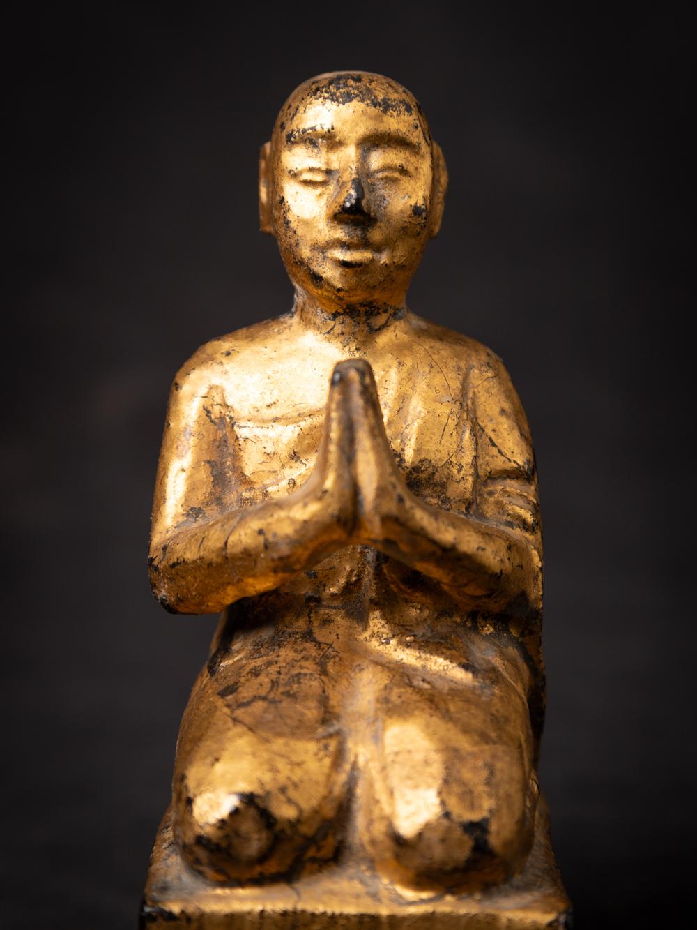 19th century Antique wooden Burmese Monk statue from Burma - Originalbuddhas For Sale 1