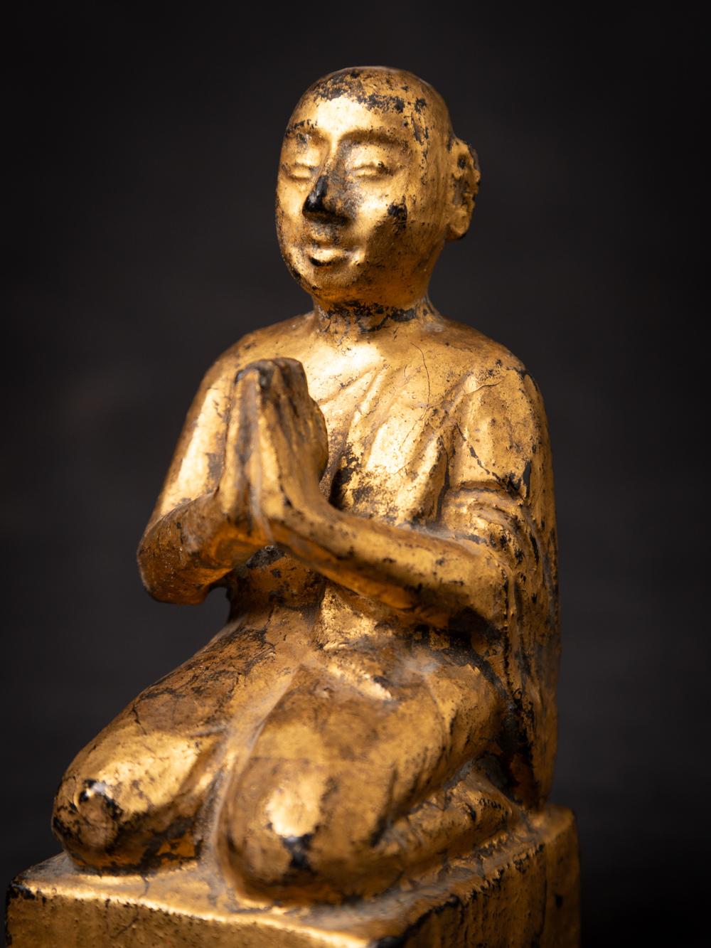 19th century Antique wooden Burmese Monk statue from Burma - Originalbuddhas For Sale 3