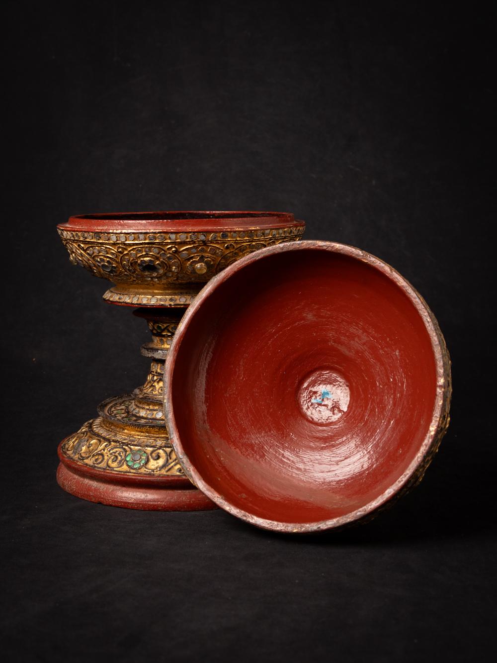 19th century Antique wooden Burmese offering vessel In Good Condition For Sale In DEVENTER, NL
