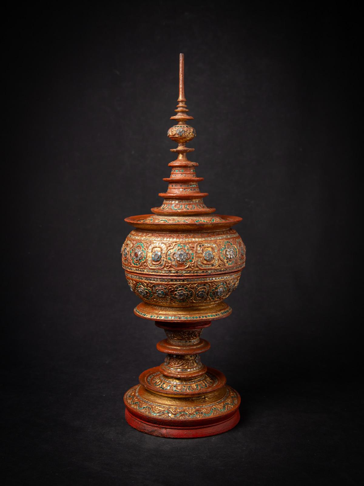 19th century Antique wooden Burmese offering vessel from Burma For Sale 1