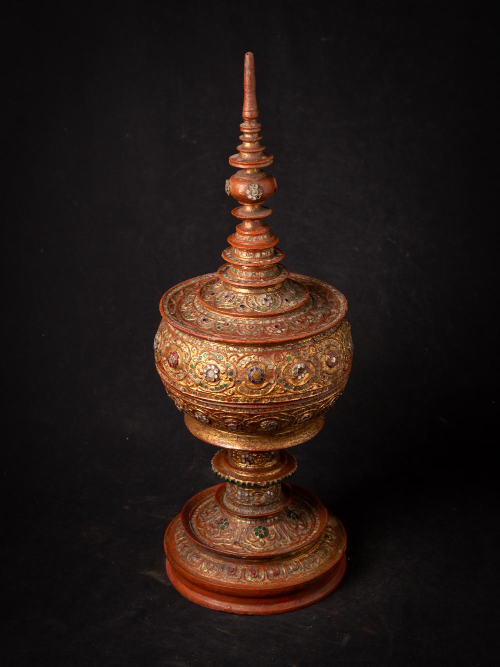 19th century Antique wooden Burmese offering vessel from Burma For Sale 3