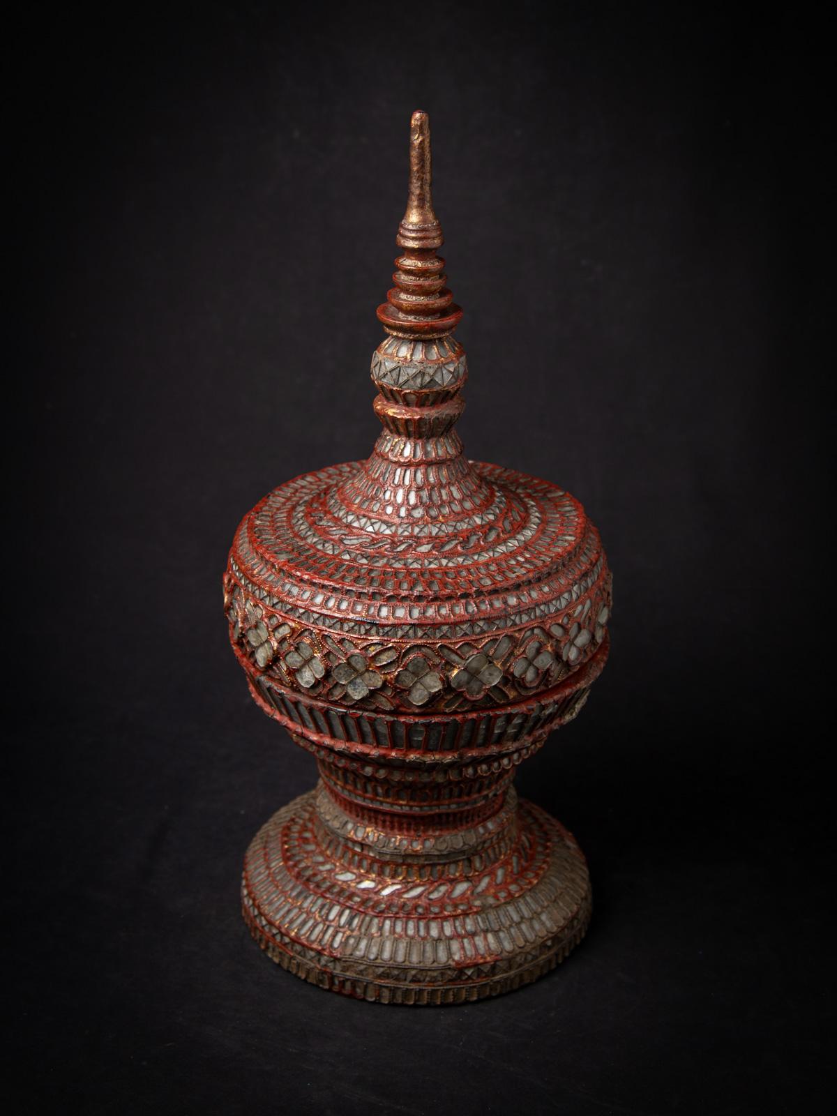 19th century Antique wooden Burmese offering vessel from Burma For Sale 3