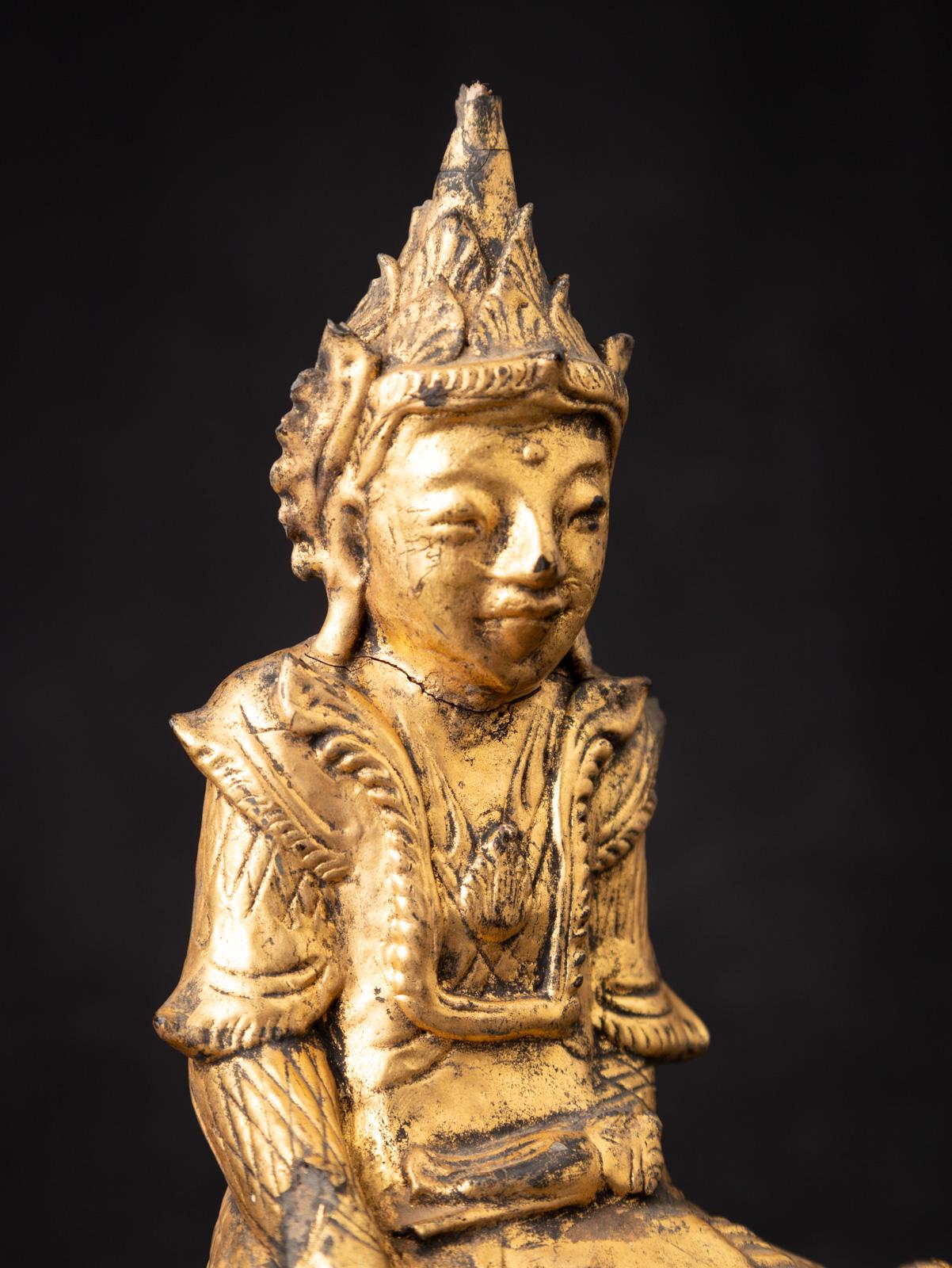 Bouddha birman Shan en bois ancien du 19ème siècle provenant de Birmanie, au Bhumisparsha Mudra Bon état - En vente à DEVENTER, NL