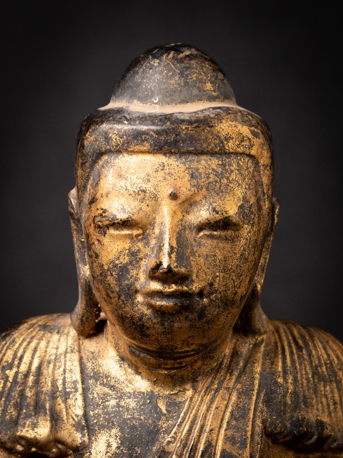 19th Century Antique wooden Burmese Shan Buddha in Bhumisparsha Mudra For Sale 7