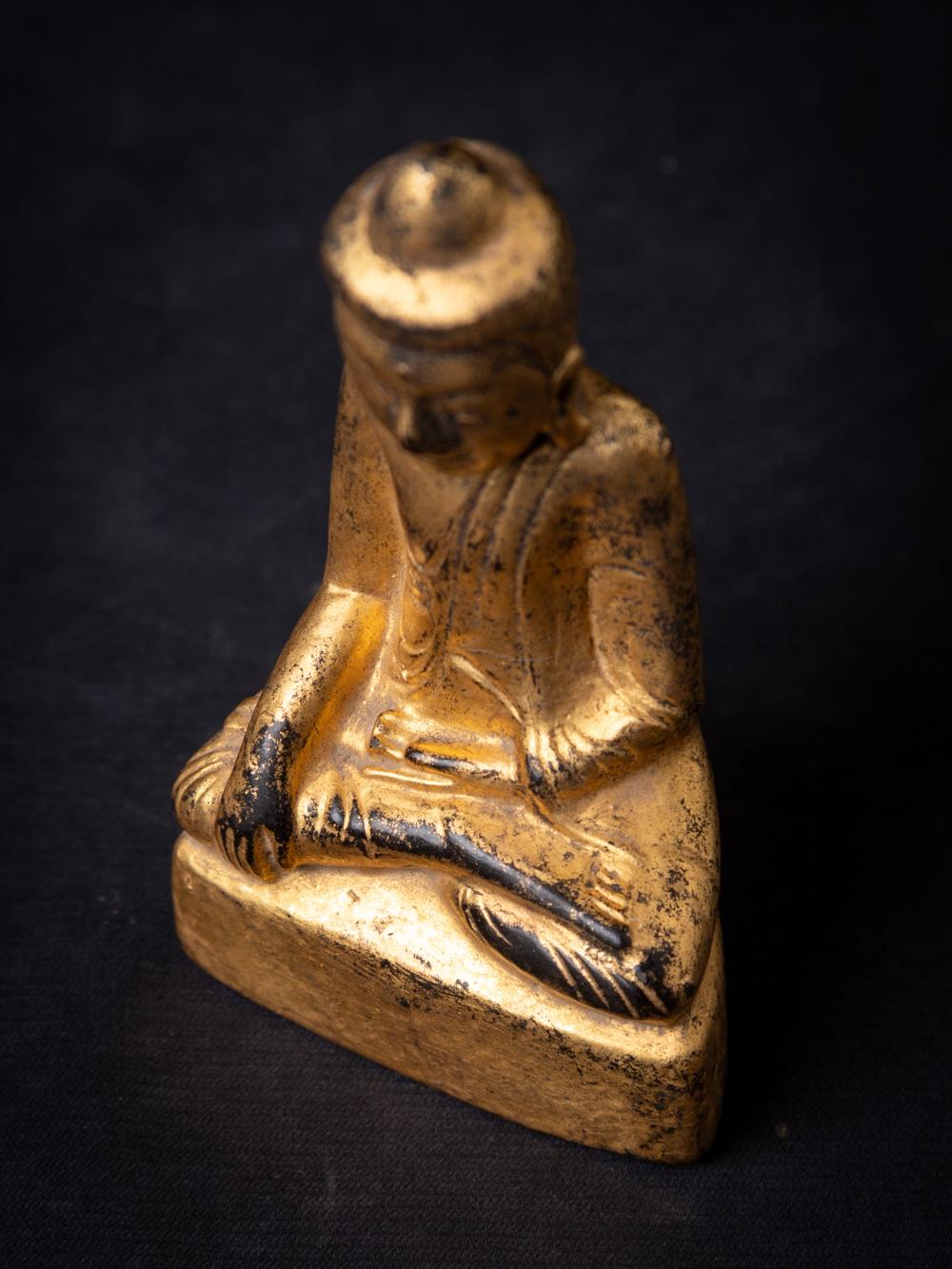 19th century antique wooden Burmese Shan Buddha in Bhumisparsha mudra For Sale 8