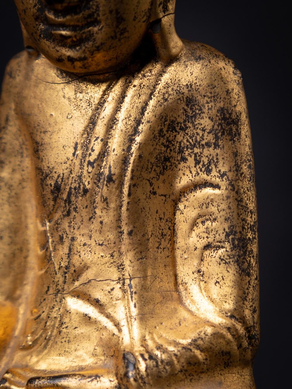 19th century antique wooden Burmese Shan Buddha in Bhumisparsha mudra For Sale 12