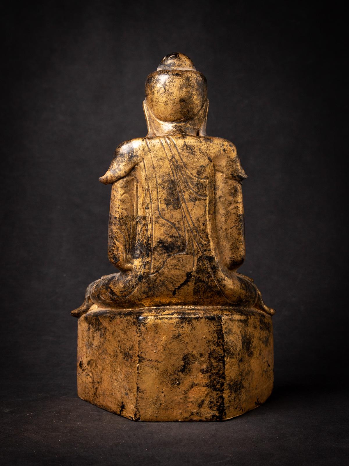 19th Century Antique wooden Burmese Shan Buddha in Bhumisparsha Mudra For Sale 14