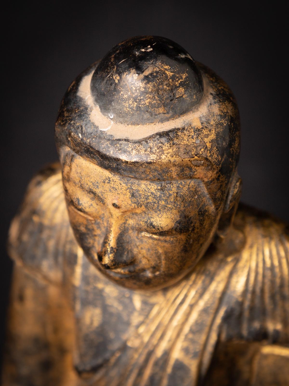 19th Century Antique wooden Burmese Shan Buddha in Bhumisparsha Mudra For Sale 4